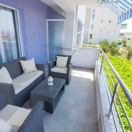 Blue House Apartman *