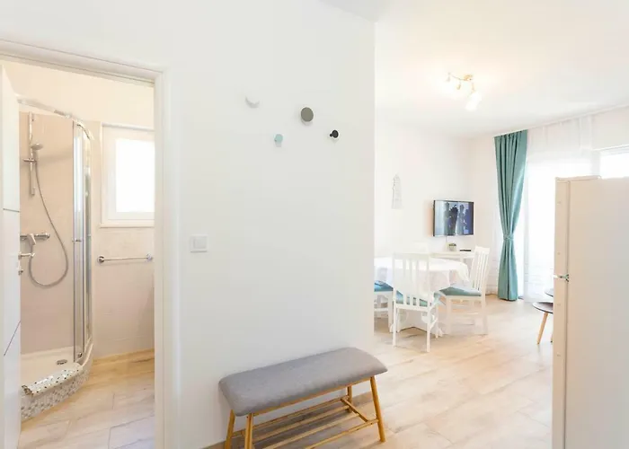 Blue House Apartment *